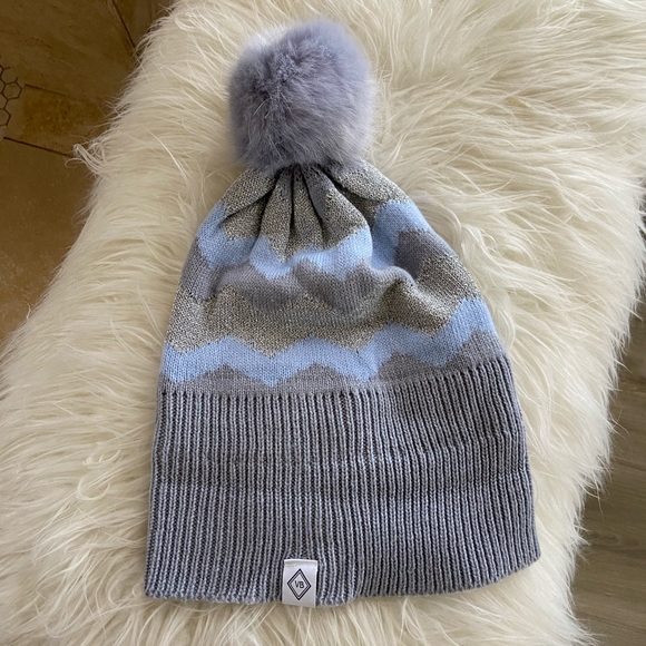 NEW Blue & Silver Beanie - Picture 2 of 4